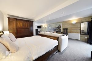 Photo 9- click for photo gallery